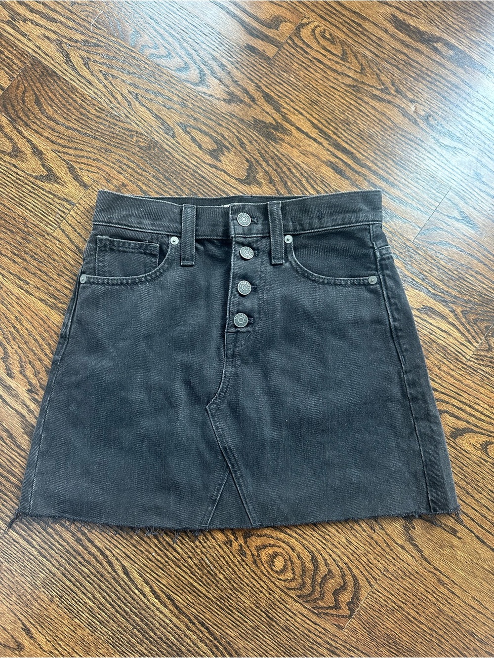 Madewell women’s Black Button-Front Mini Denim Skirt